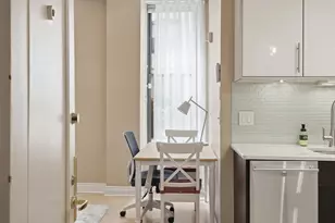 4 Charlesgate E, Boston, MA 02215 - Photo 17