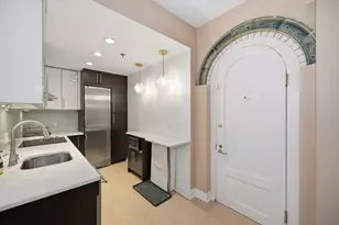 4 Charlesgate E, Boston, MA 02215 - Photo 9