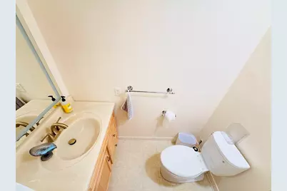 399 Pond St #D1, Braintree, MA 02184 - Photo 17
