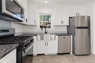 161 Newbury, Peabody, MA 01960 - Photo 5