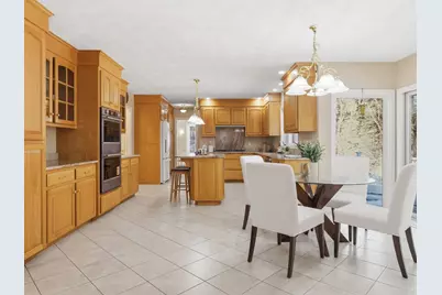 2 Pipers Gln, Andover, MA 01810 - Photo 3