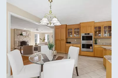 2 Pipers Gln, Andover, MA 01810 - Photo 5