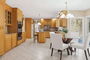 2 Pipers Gln, Andover, MA 01810 - Photo 3