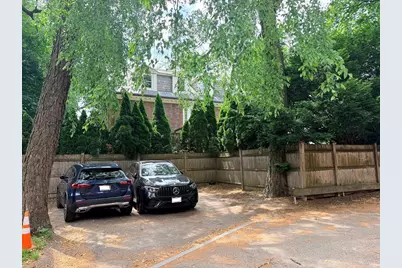 1083 Beacon St #3, Brookline, MA 02446 - Photo 17