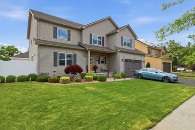 11 Elaine Cir, Springfield, MA 01109 - Photo 3