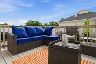 11 Elaine Cir, Springfield, MA 01109 - Photo 7