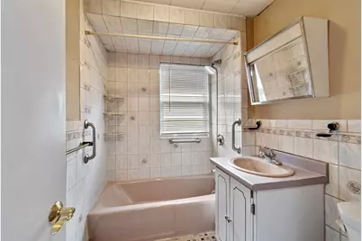 2 Wentworth Ter #2, Malden, MA 02148 - Photo 11