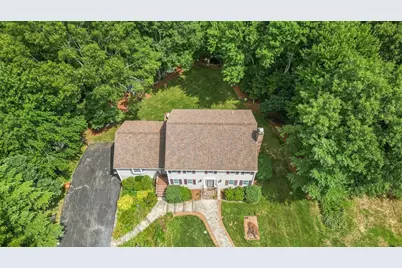 37 Malbone St, Lakeville, MA 02347 - Photo 5