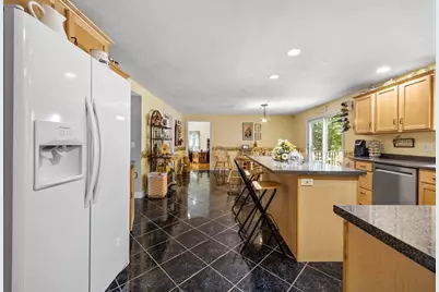 37 Malbone St, Lakeville, MA 02347 - Photo 13