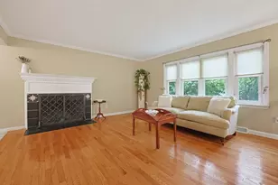 41 Myrtle St, Rockland, MA 02370 - Photo 5