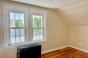 556 Brayton Ave, Somerset, MA 02726 - Photo 3
