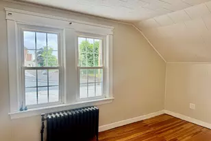 556 Brayton Ave, Somerset, MA 02726 - Photo 3