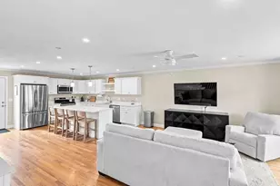 1005 Auburn St, Whitman, MA 02382 - Photo 13