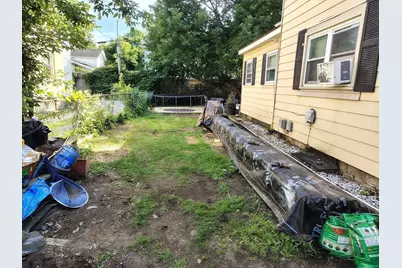 12 Lincoln Street, Pittsfield, MA 01201 - Photo 5