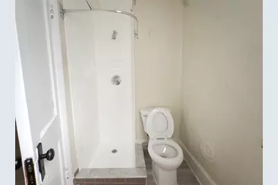 25 Oakland Ave #2F, Everett, MA 02149 - Photo 5