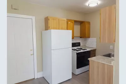 25 Oakland Ave #2F, Everett, MA 02149 - Photo 1