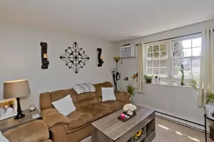 1304 Elm St, West Springfield, MA 01089 - Photo 11
