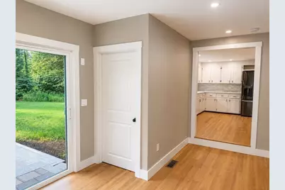 334 Bedford St #1, Lakeville, MA 02347 - Photo 3