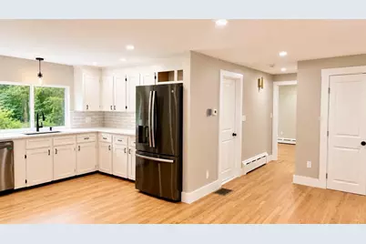 334 Bedford St #1, Lakeville, MA 02347 - Photo 11