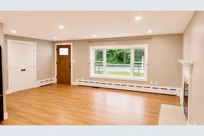 334 Bedford St #1, Lakeville, MA 02347 - Photo 9