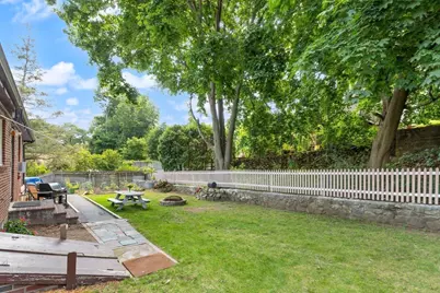 24 Taylor Rd, Lynn, MA 01904 - Photo 7