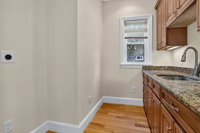 22 Cypress St, Watertown, MA 02472 - Photo 9