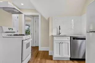 22 Cypress St, Watertown, MA 02472 - Photo 21