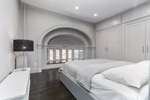 239 Commonwealth Ave, Boston, MA 02116 - Photo 9