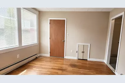 35 Clyde St, Needham, MA 02492 - Photo 5