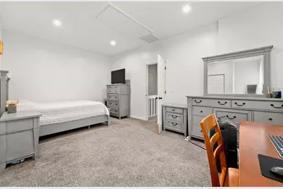 104 Hartford Ave E #3, Uxbridge, MA 01569 - Photo 11
