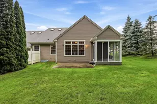 75 Shadow Brook Est, South Hadley, MA 01075 - Photo 5
