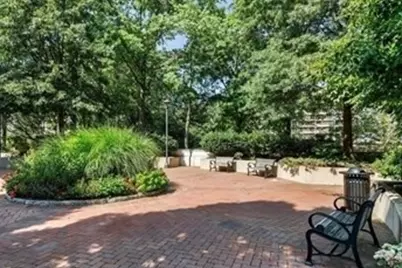 9 Hawthorne Place #8P, Boston, MA 02114 - Photo 15