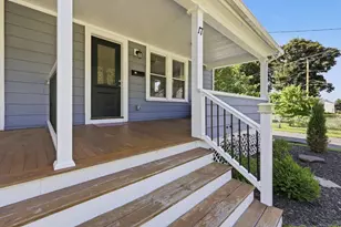 17 Taylor St, South Hadley, MA 01075 - Photo 3