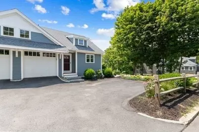652 Essex Ave #B, Gloucester, MA 01930 - Photo 3