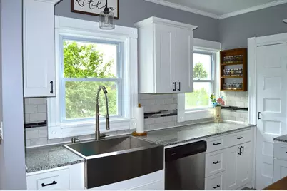 238 Old Colony Ave, Somerset, MA 02726 - Photo 9