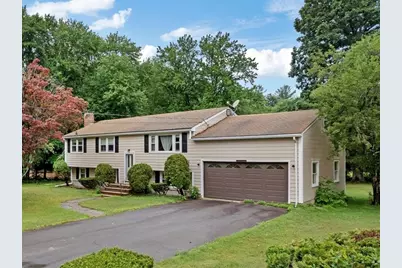 17 Brewster Dr, Bridgewater, MA 02324 - Photo 1