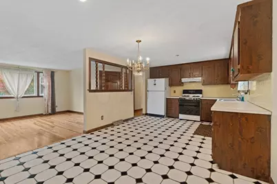 17 Brewster Dr, Bridgewater, MA 02324 - Photo 5
