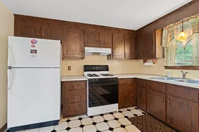 17 Brewster Dr, Bridgewater, MA 02324 - Photo 9