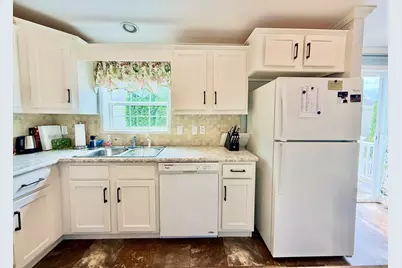 34 Sunrise Lane, Chicopee, MA 01020 - Photo 9