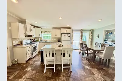 34 Sunrise Lane, Chicopee, MA 01020 - Photo 7