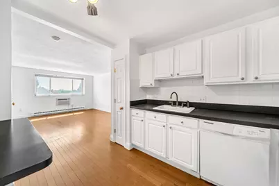 326 Broadway #15, Somerville, MA 02145 - Photo 9