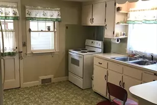 1030 S East St, Amherst, MA 01002 - Photo 11