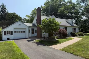 1030 S East St, Amherst, MA 01002 - Photo 3