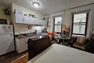 8 Garrison St, Boston, MA 02116 - Photo 9