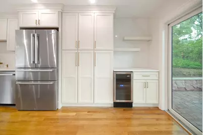 9 Ledge St, Melrose, MA 02176 - Photo 9