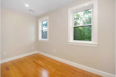 9 Ledge St, Melrose, MA 02176 - Photo 15