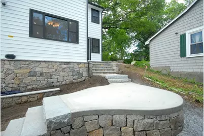 9 Ledge St, Melrose, MA 02176 - Photo 3