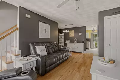 5239 N Main St #18, Fall River, MA 02720 - Photo 3