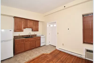 181 Chestnut Street #2, Springfield, MA 01103 - Photo 3