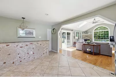 37 Squirrel Rd, Springfield, MA 01108 - Photo 11